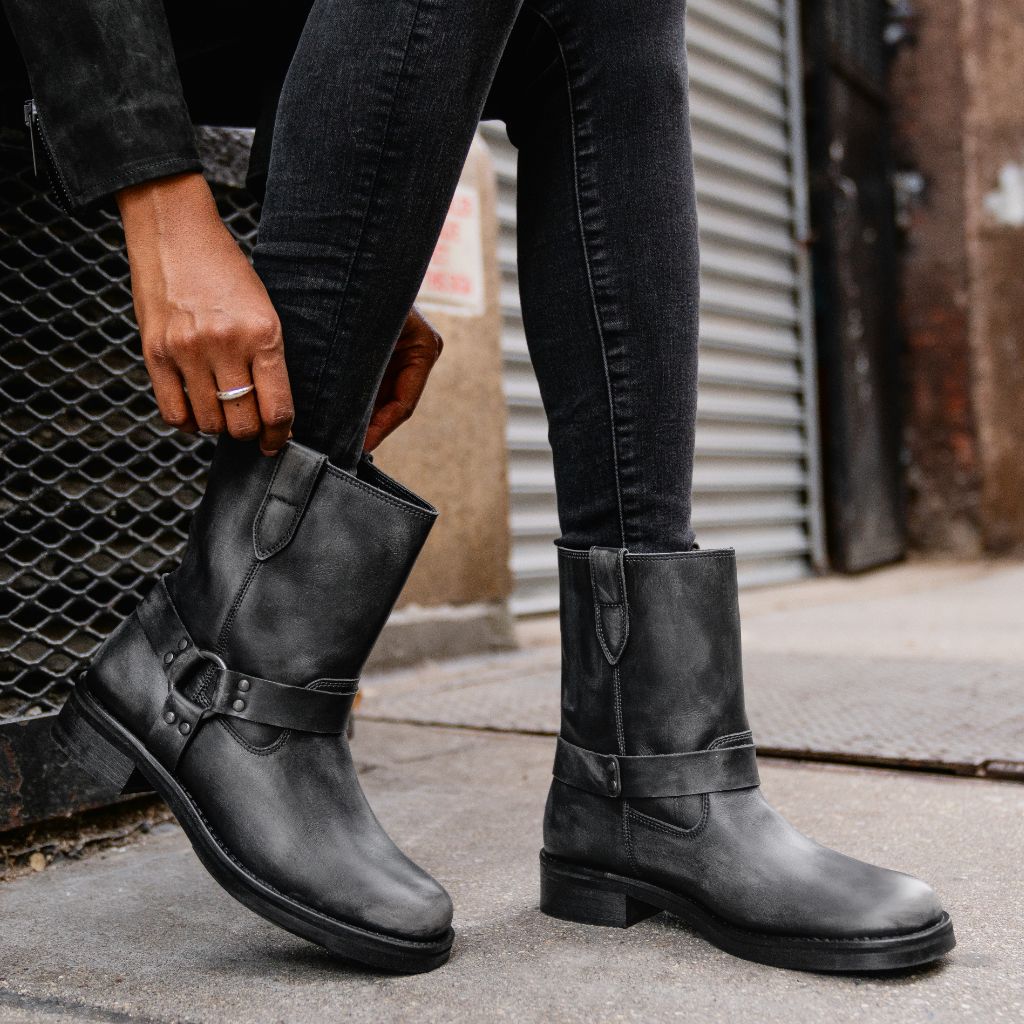 Outlaw | Vintage Iron - Image 6