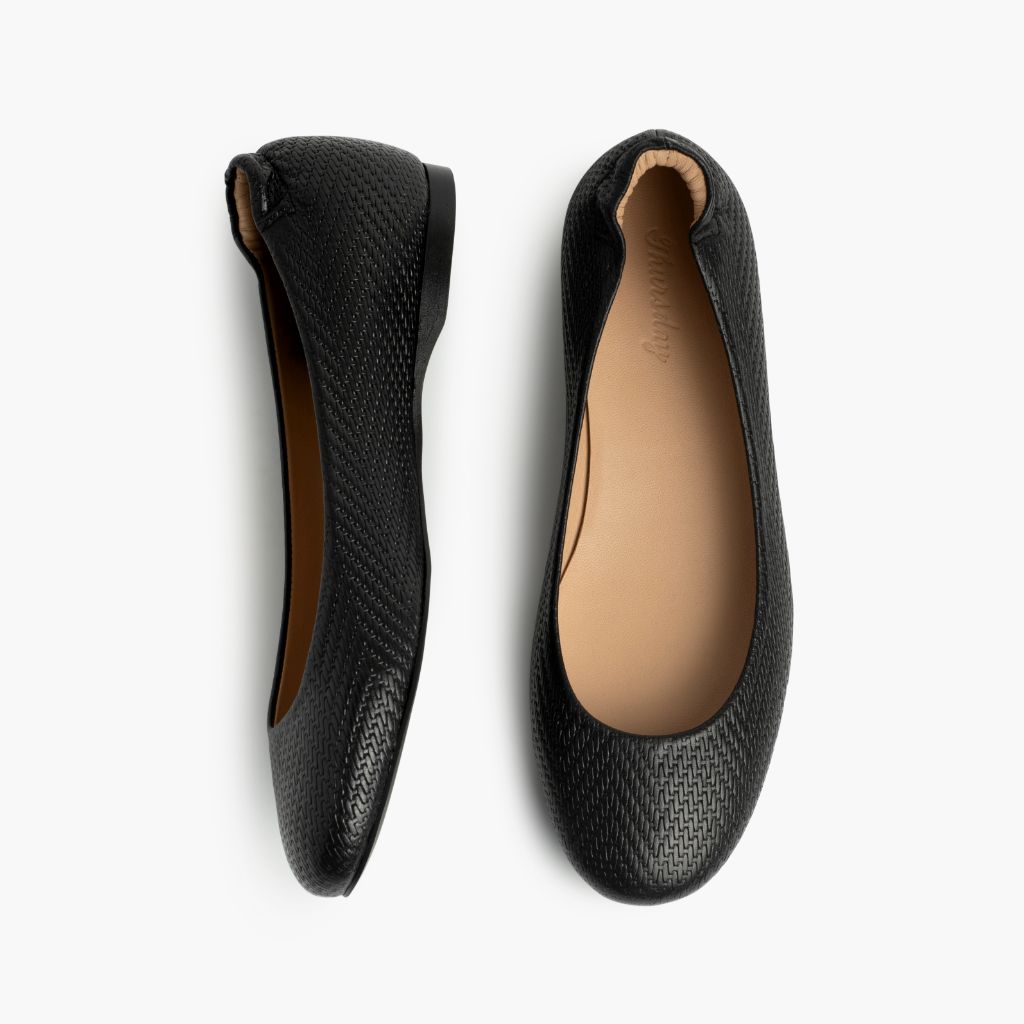 Scrunch | Black Embossed - Image 3